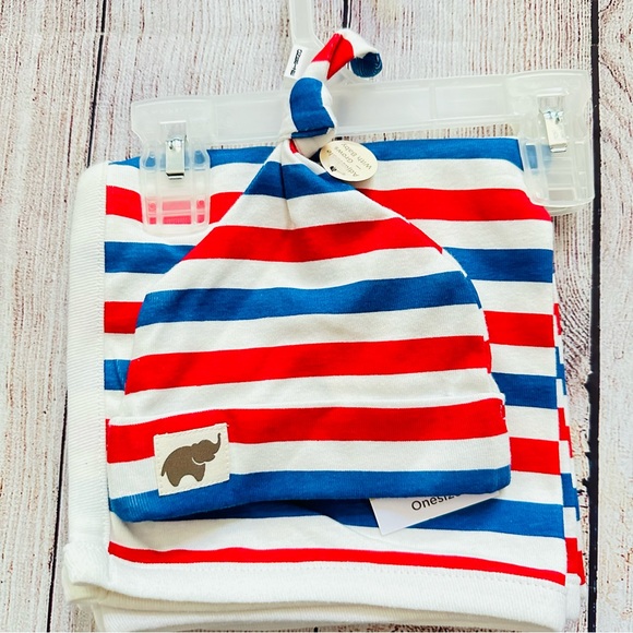 M+A by Monica + Andy Baby First Hello Blanket + Cap Organic Set, Red White Blue - Picture 5 of 12